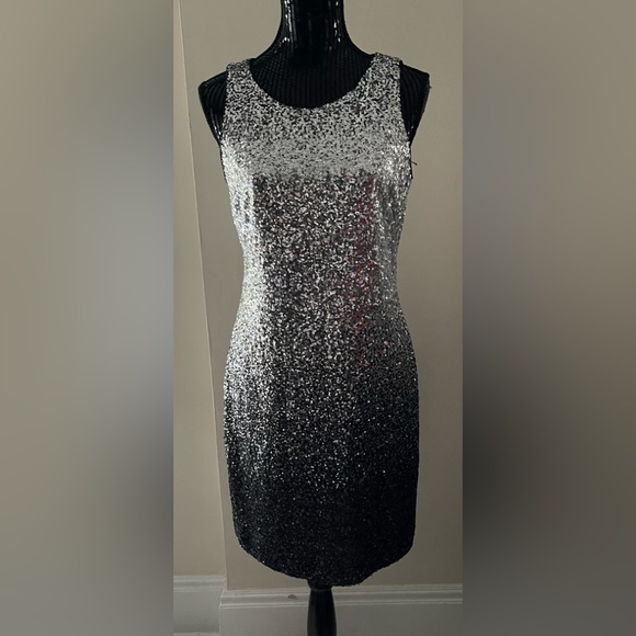 Vince Camuto Silver & Black Sequin Evening Dress Size 8 - Picture 1 of 12